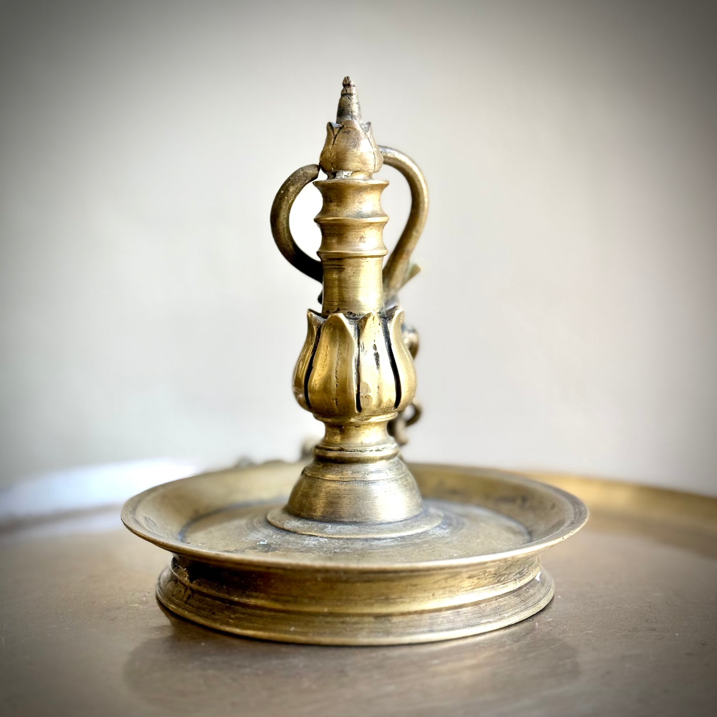 Rare Lotus Bud Hanging Oil Lamp – Museum-Worthy Collectible