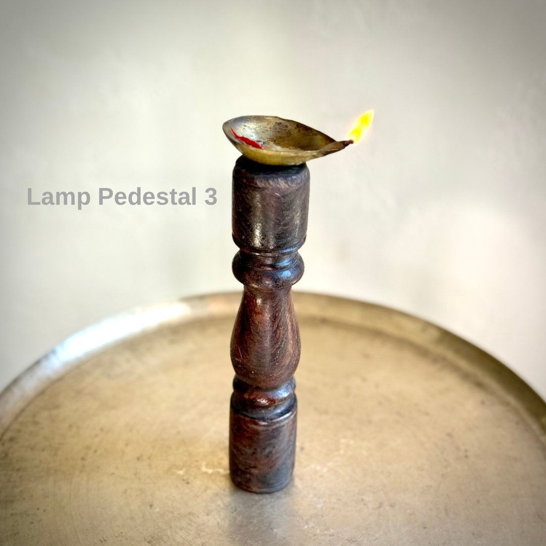 Antique Aghal Vilakku Maadam