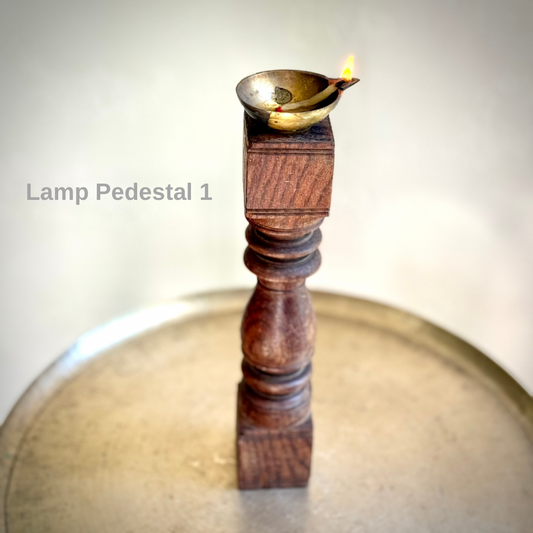 Antique Aghal Vilakku Maadam