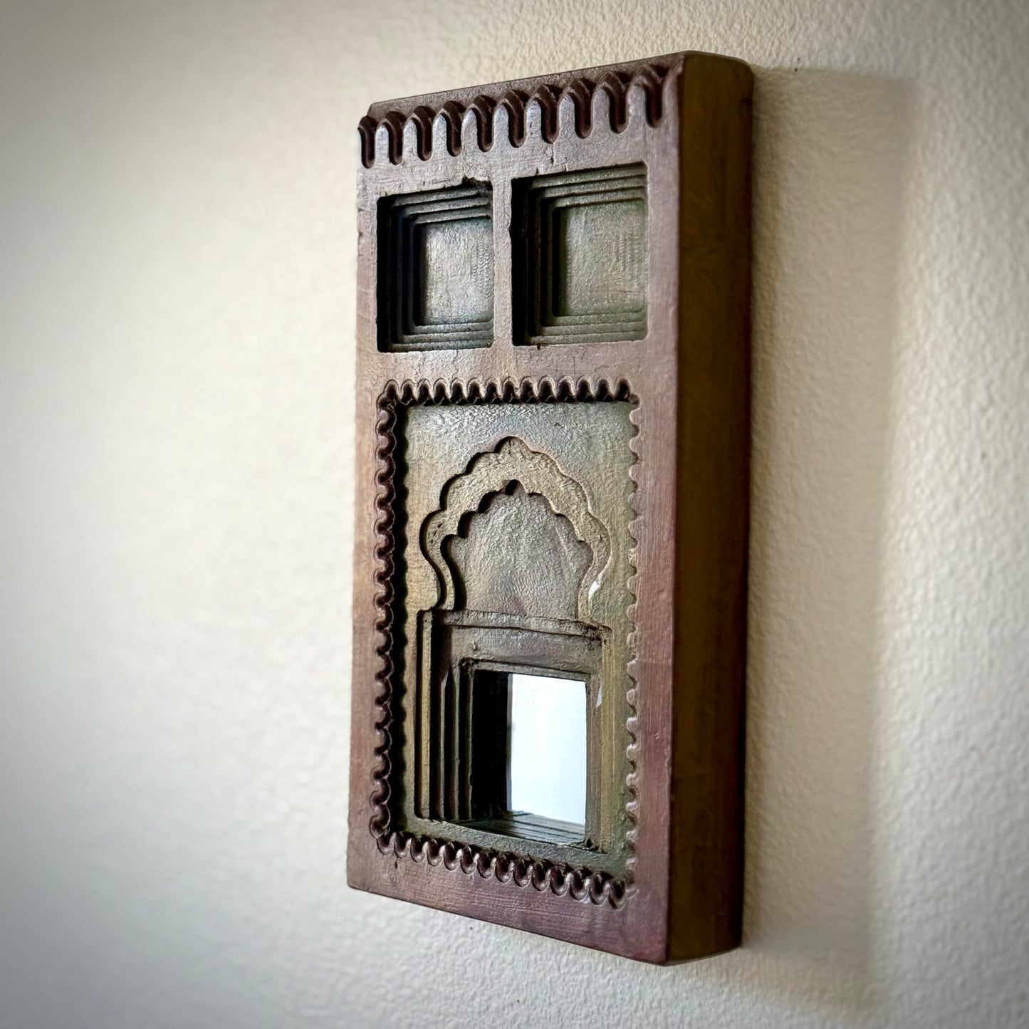‘Leheriya’ Mirror