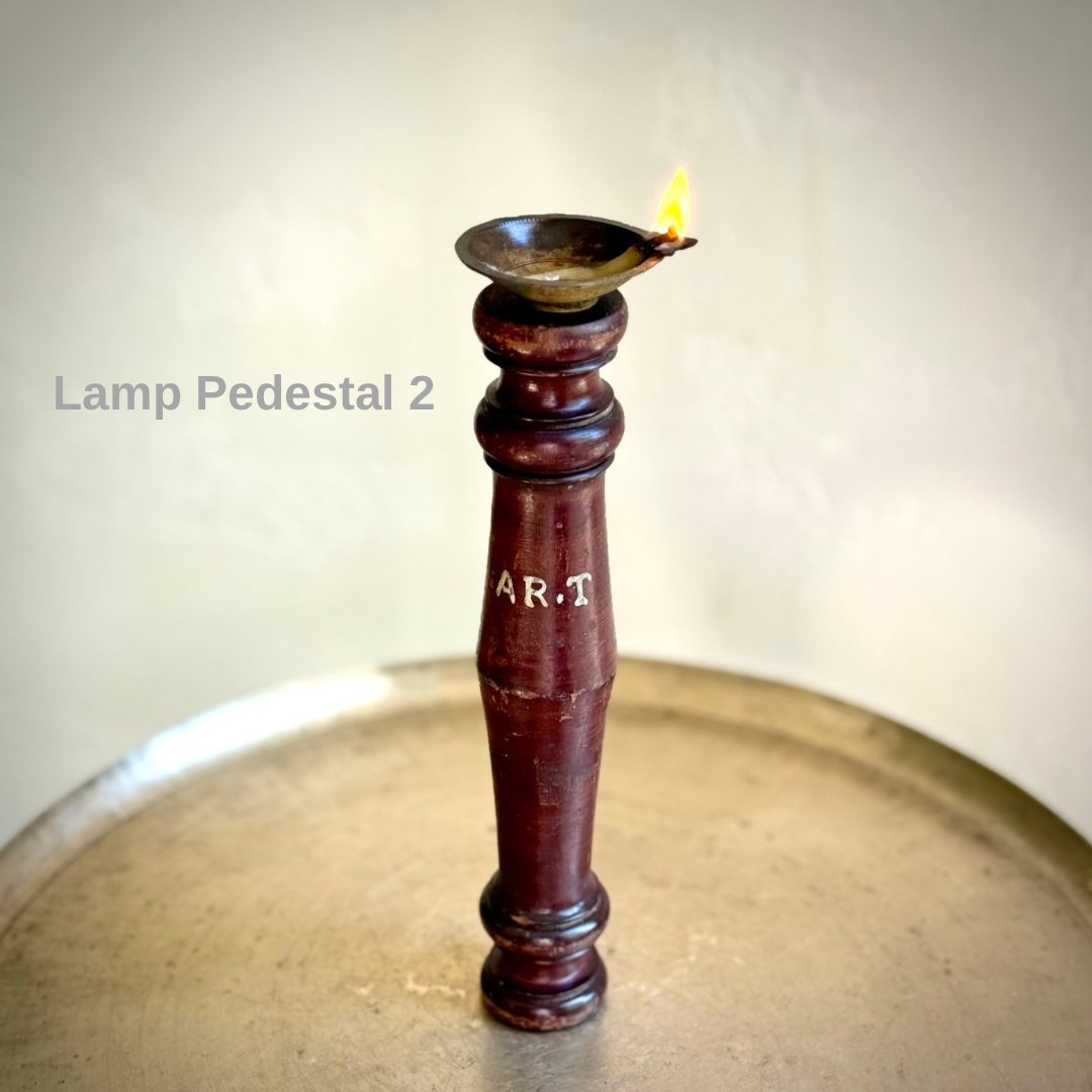 Antique Aghal Vilakku Maadam