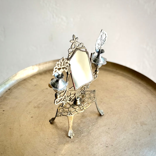 ‘Noorani’ Surmadaani