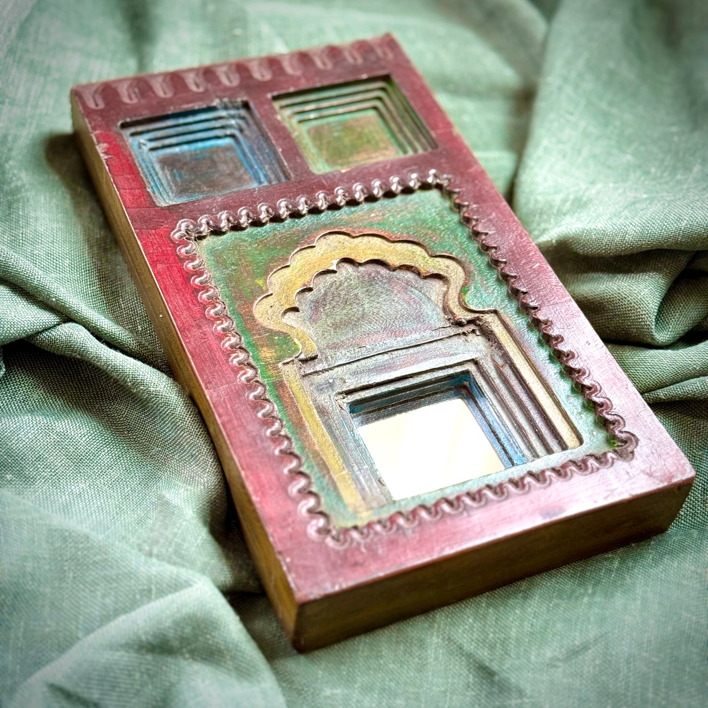 ‘Leheriya’ Mirror