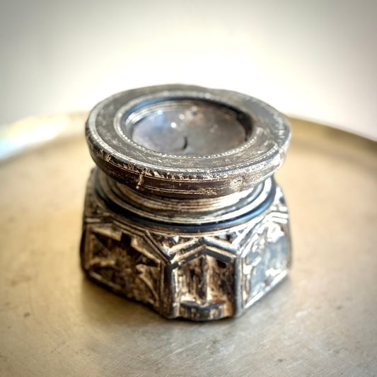 Vintage Seeder stand