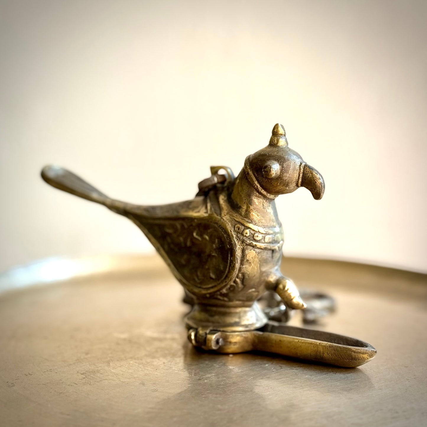 ‘Mithu’ Parrot Lamp