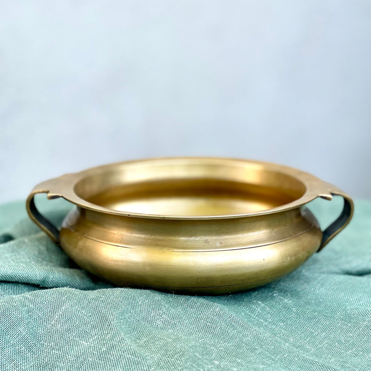 Bronze Urli