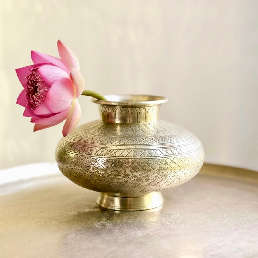 The Eternal Kalash: A Rare Sculptural Antiquity