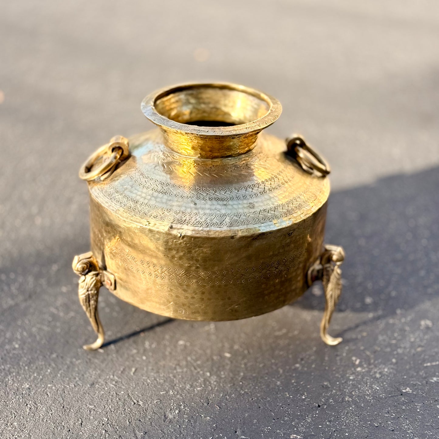 ‘Svarna’ Antique Brass Pot