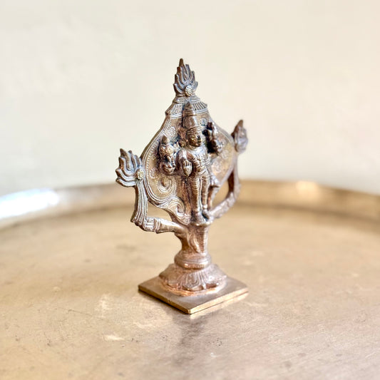 Vintage Bronze Vishnu in Rare Shankha-Shaped Prabhavali