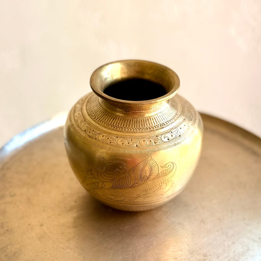 Heritage Chettinad Brass Pot with Kili (Parrot) Motif – Large Size