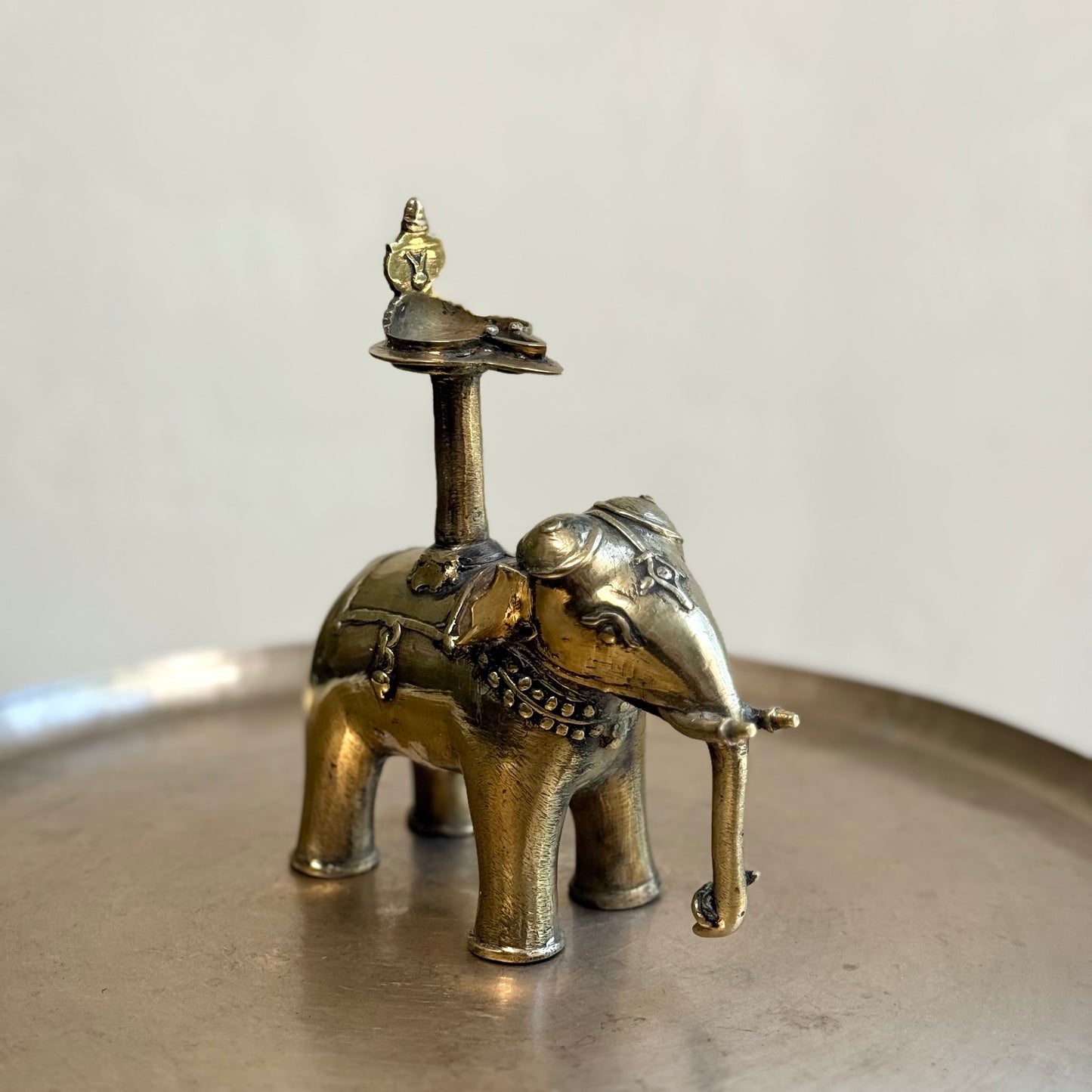 Vintage Elephant Lamp with Vishnu Vilakku