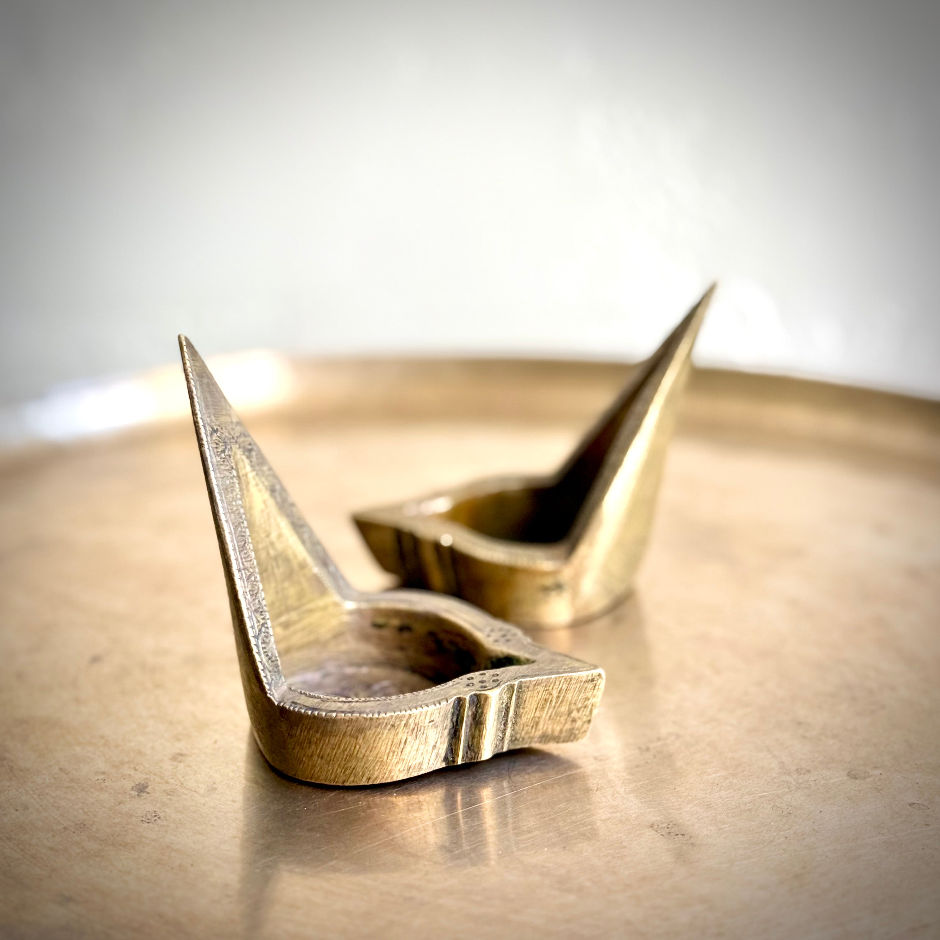 Kerala Ghee Lamp - Traditional Brass Diya – 9 Petals - The Studio