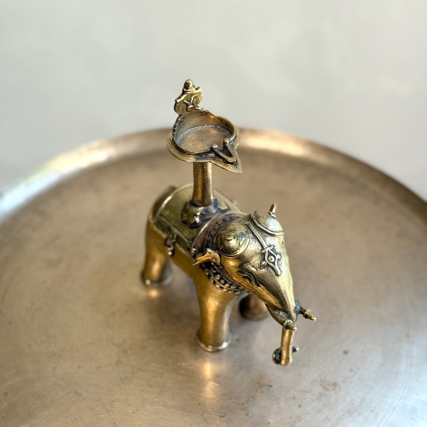 Vintage Elephant Lamp with Vishnu Vilakku