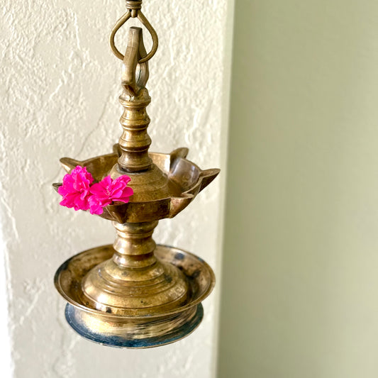 Thooku Vilakku Hanging Lamp - Kerala (Mid 20th Century)