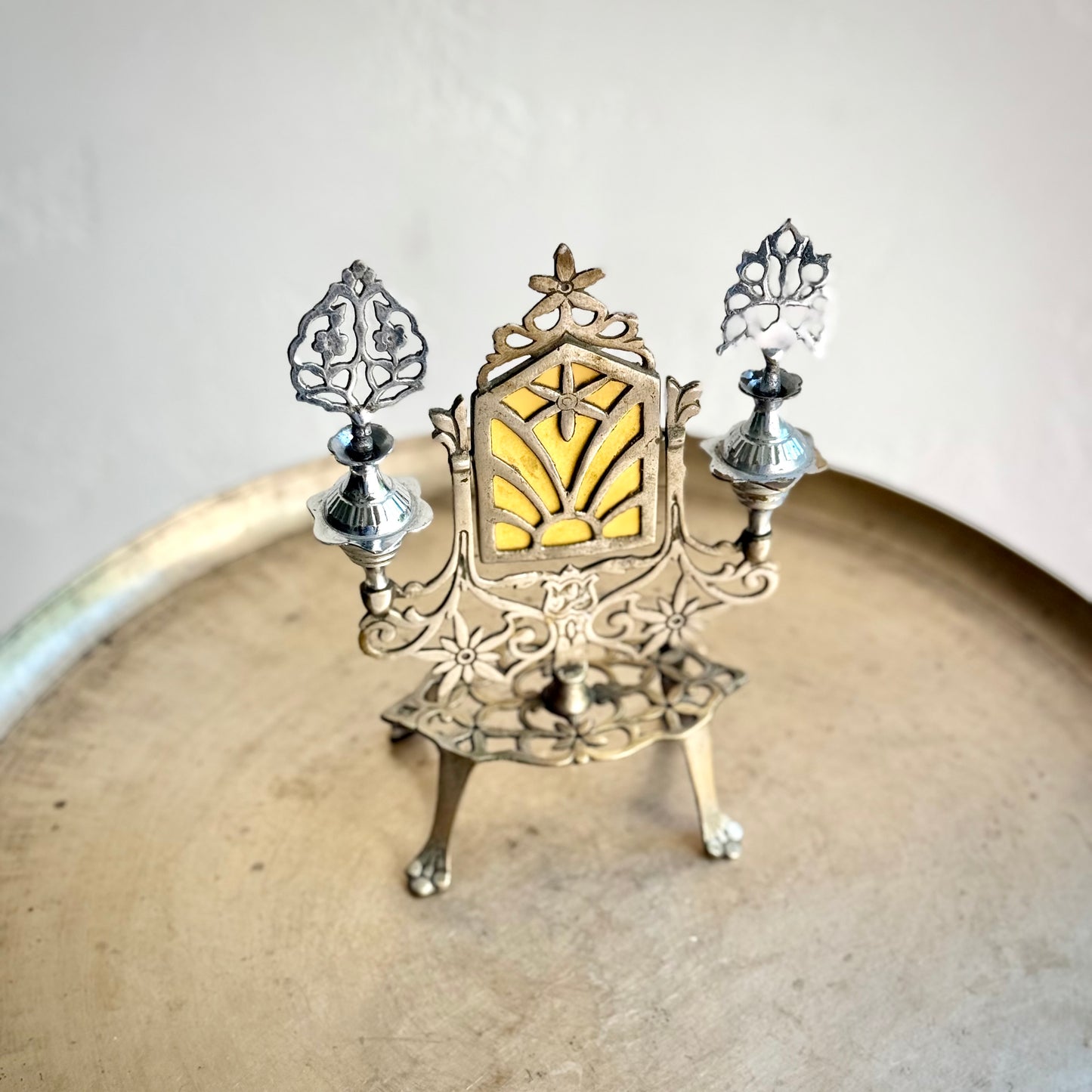 ‘Noorani’ Surmadaani