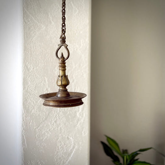 Rare Lotus Bud Hanging Oil Lamp – Museum-Worthy Collectible