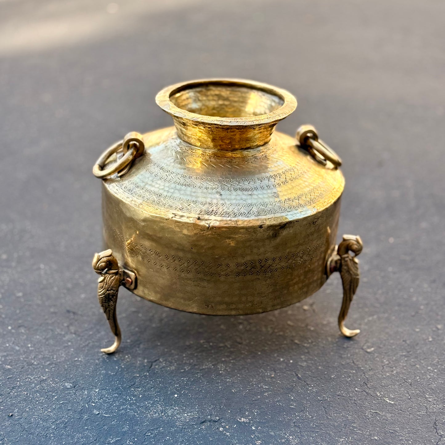 ‘Svarna’ Antique Brass Pot