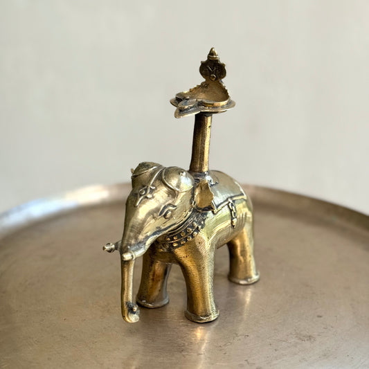 Vintage Elephant Lamp with Vishnu Vilakku